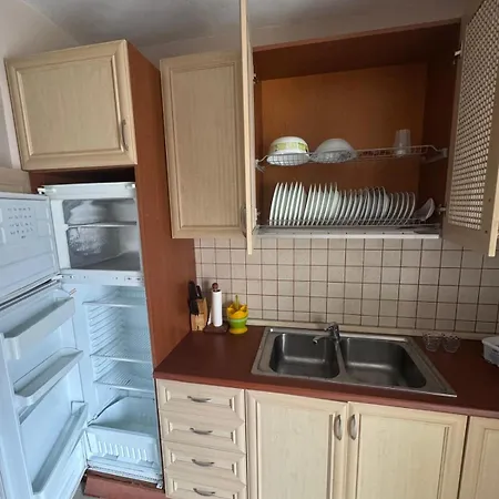A&a Apartment Golem (Tirana)