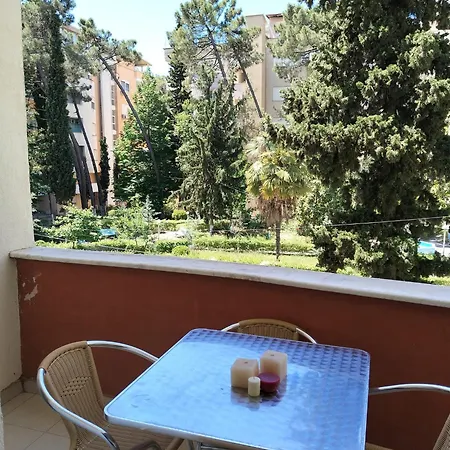 Apartment A&a *